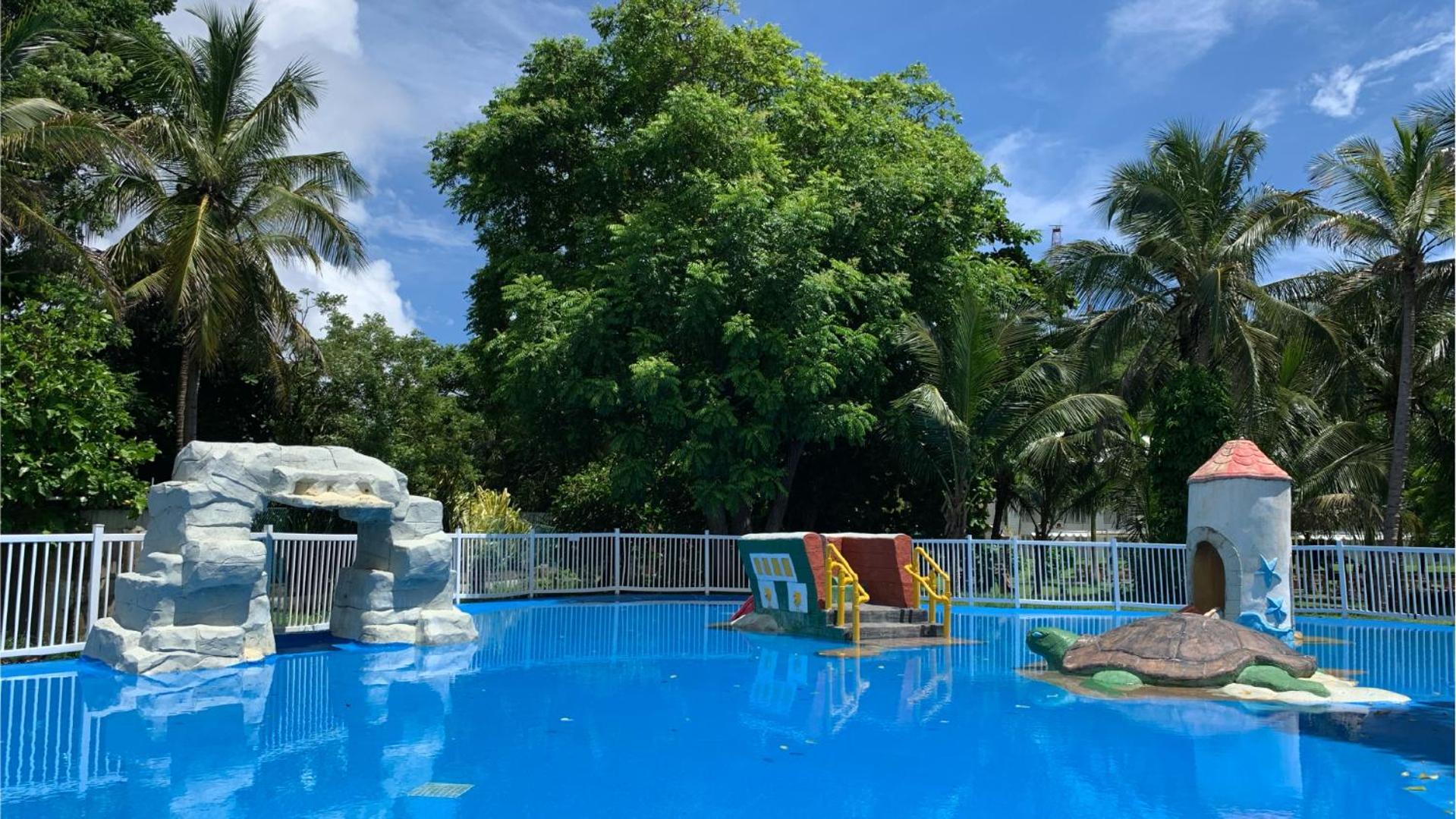 Hotel On Vacation Blue Cove