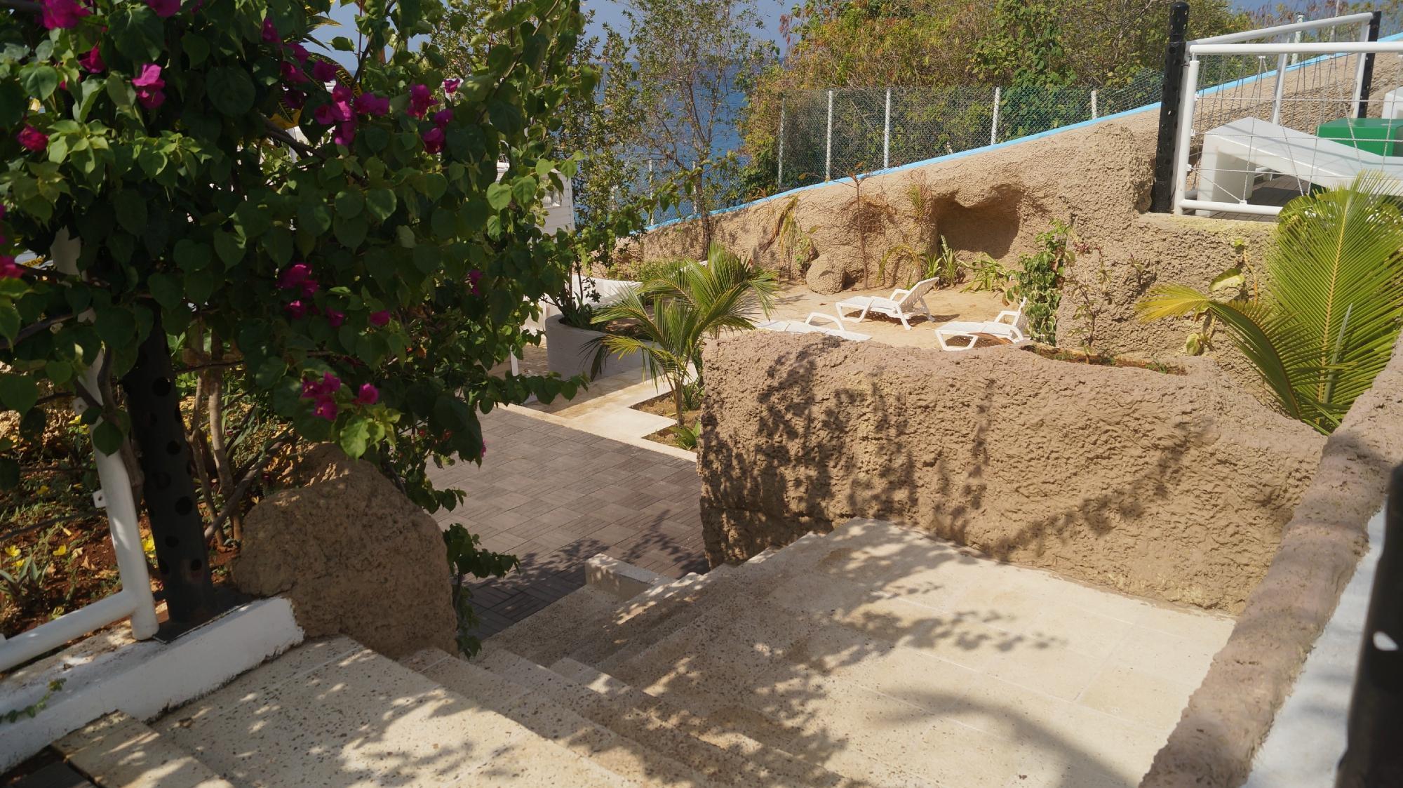 Hotel On Vacation Blue Cove